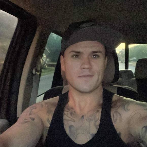 Meet your Posher, Kyle - Picture 1 of 1